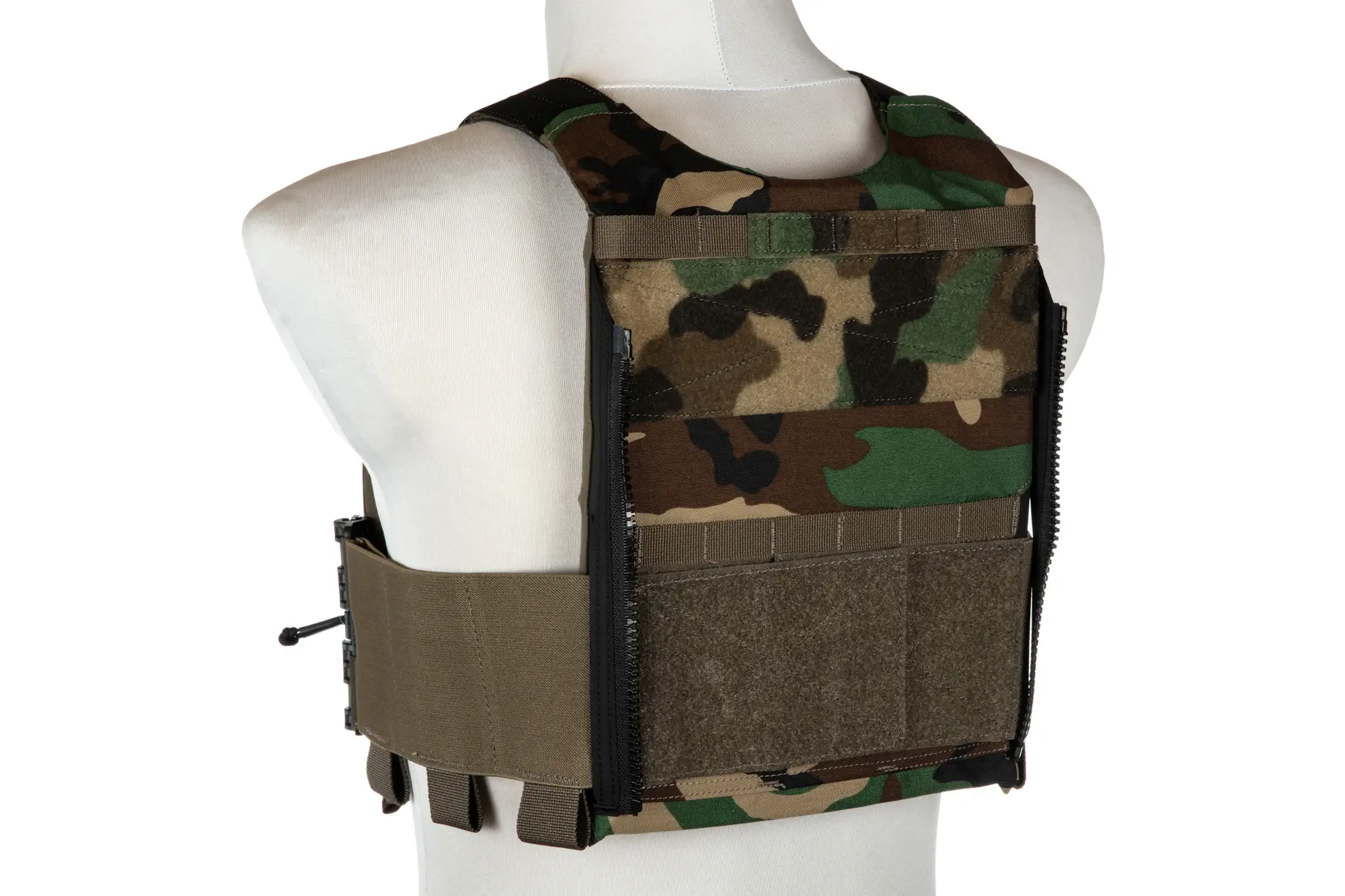 LV/119 type Plate Carrier – Woodland –